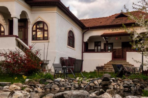 Гостиница Surasul Muntelui  Драгославеле